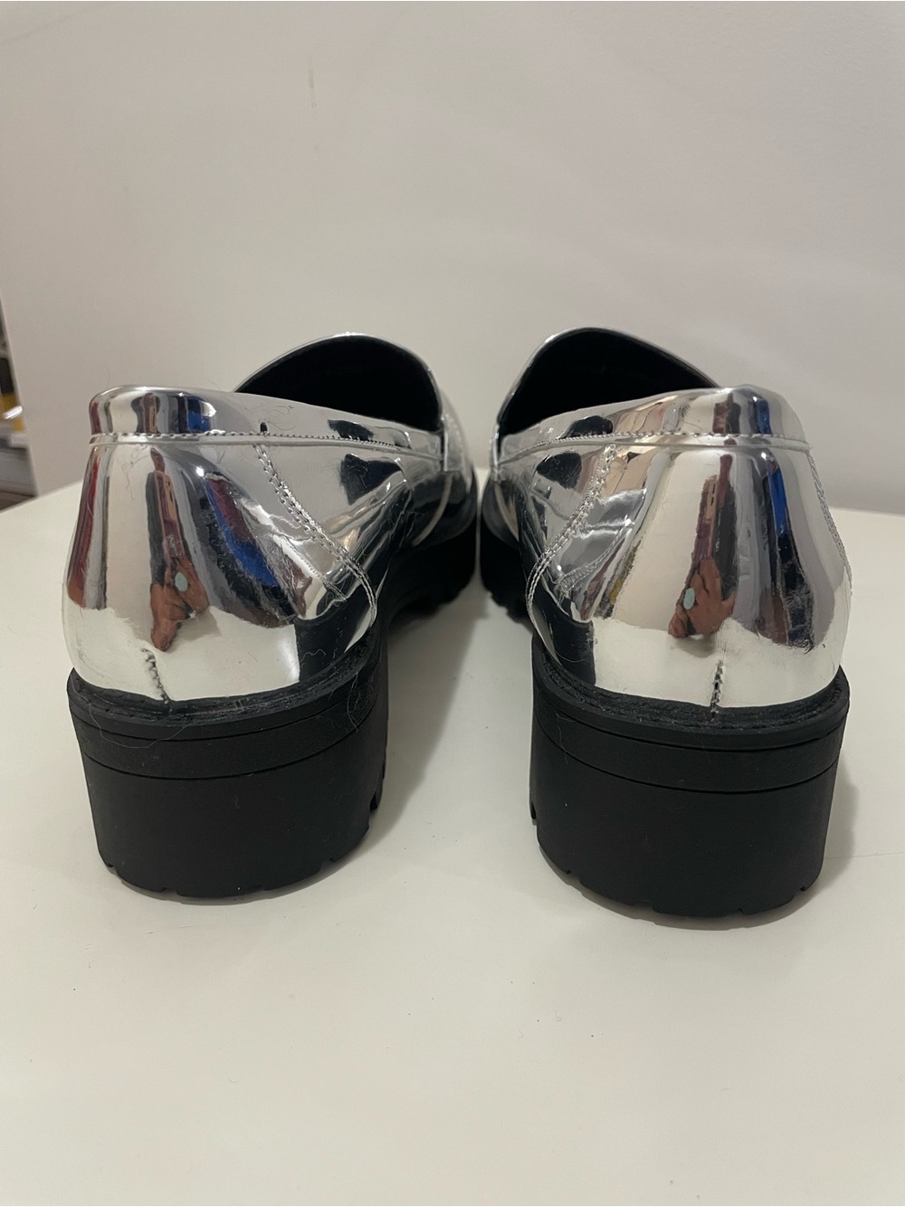 Dirty Laundry Voidz Metallic Silver Loafer, Size 9.5 - Picture 4 of 7